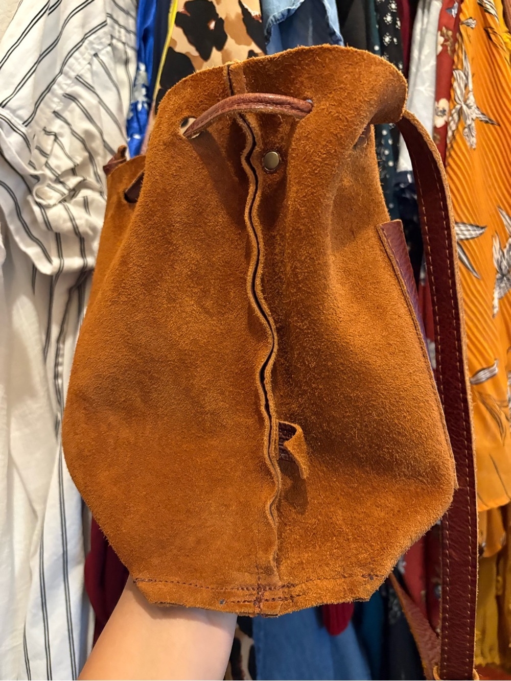 Portland Leather Goods | Large Bucket Bag | Nutmeg - Picture 12 of 17